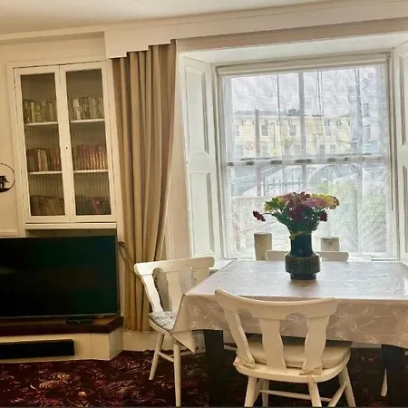 White Heather 3 Bed Town * Clifden